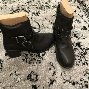 Woman Harley boots size 9.5 . Black.